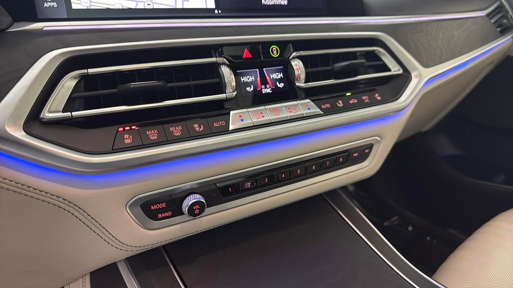 Used 2021 BMW X7 xDrive40i w/ M Sport Package image 12