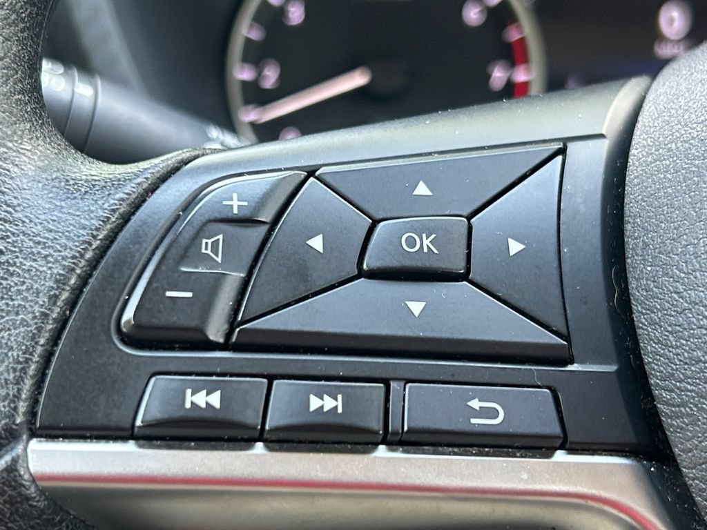 Used 2025 Nissan Sentra SV FWD image 29