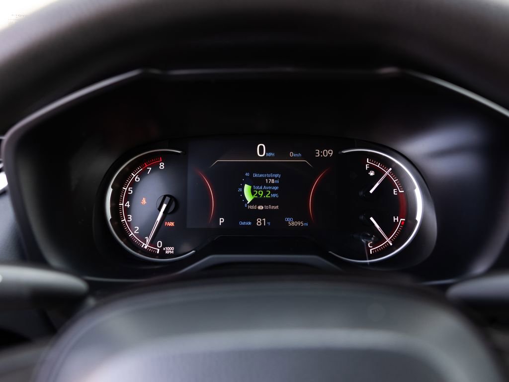Used 2024 Toyota RAV4 LE AWD/4WD image 16