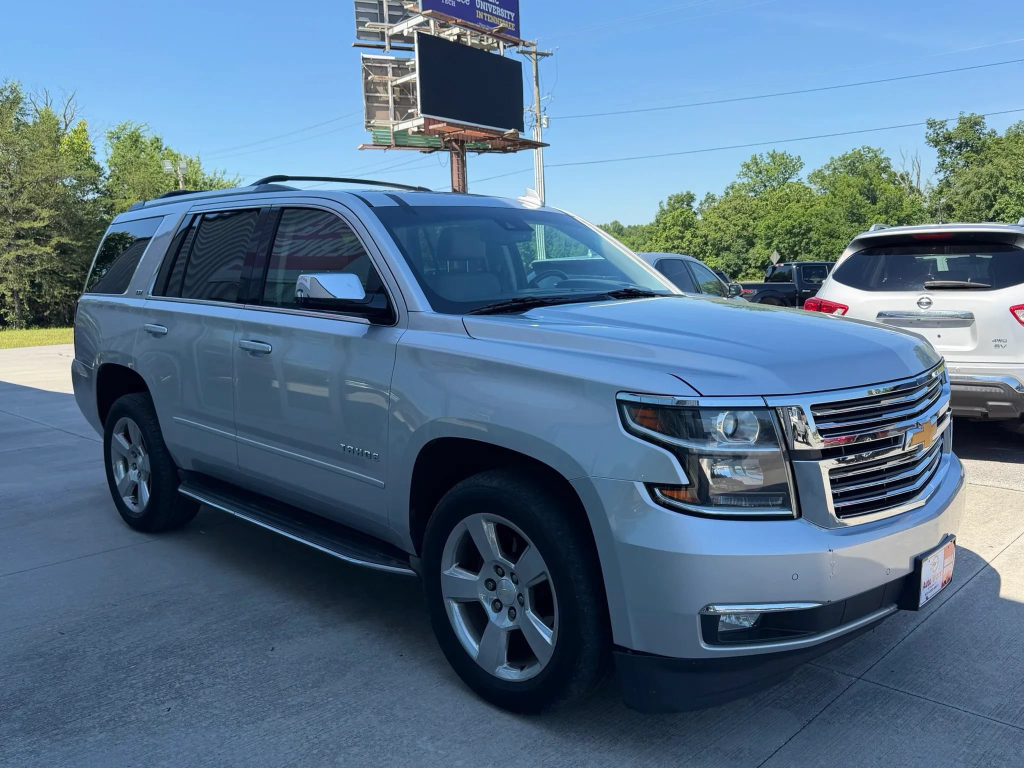 Used 2016 Chevrolet Tahoe LTZ AWD/4WD image 37