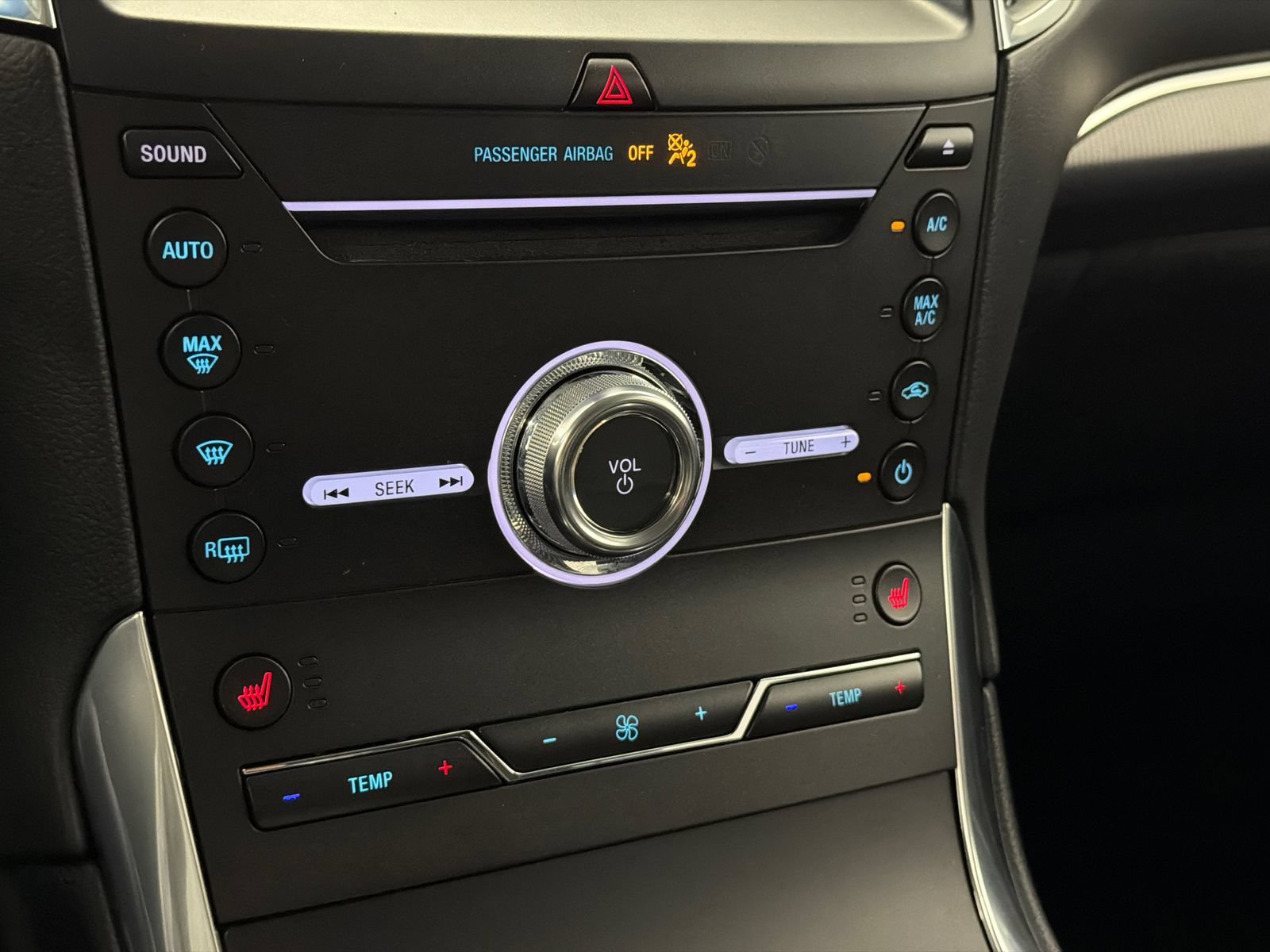 Used 2019 Ford Edge Titanium AWD/4WD image 26