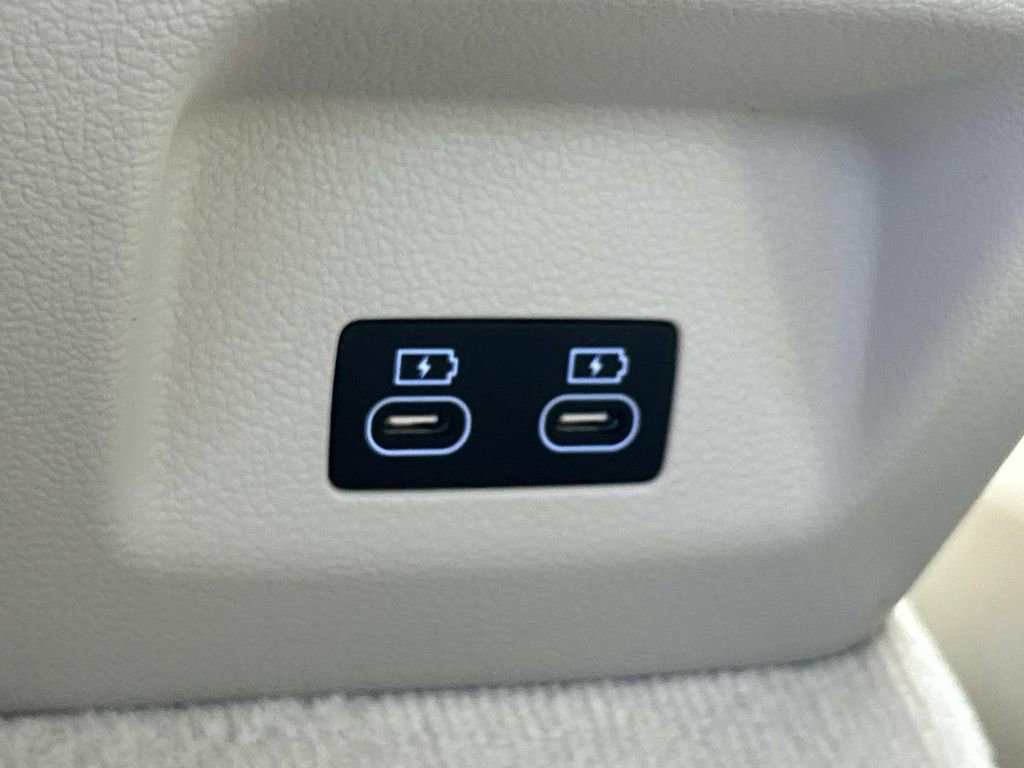 New 2026 Genesis G70 2.5T Prestige image 22