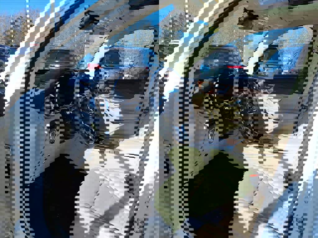 Used 2022 Mercedes-Benz GLC 300 4MATIC image 20