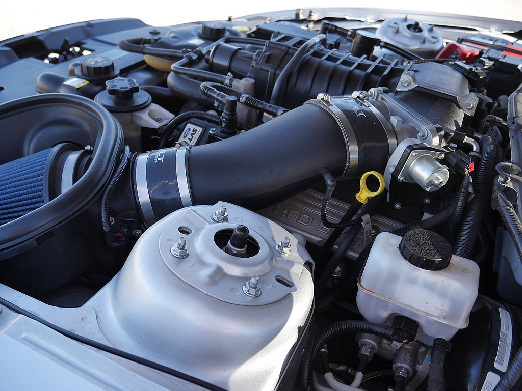 Used 2010 Ford Mustang Shelby GT500 RWD image 58