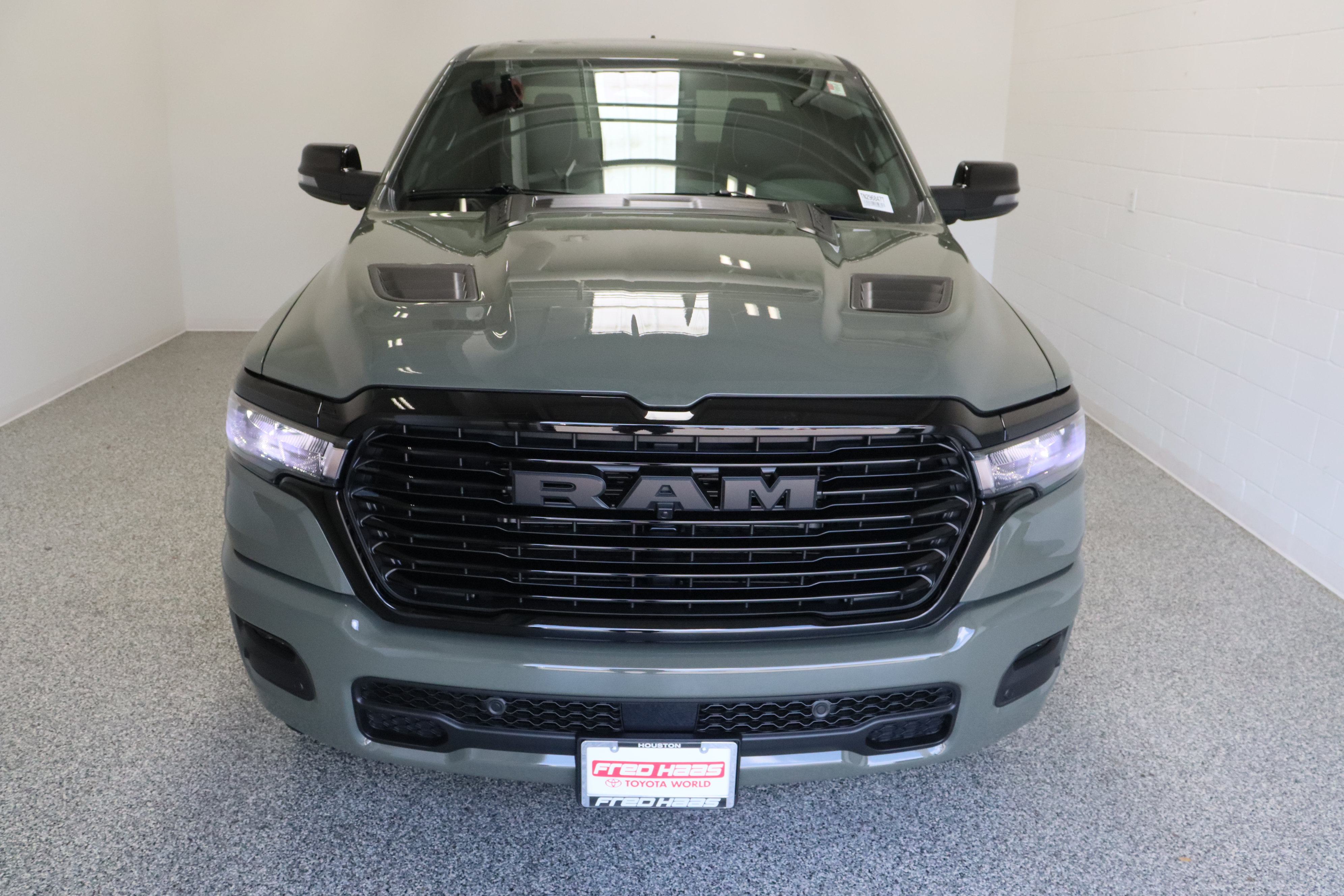 Used 2026 RAM 1500 Laramie w/ Night Edition RWD image 3