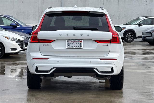 Certified 2023 Volvo XC60 B6 Ultimate w/ Protection Package Premier image 4