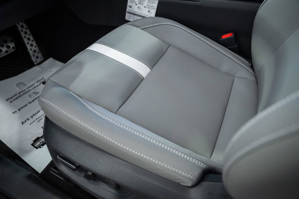 New 2026 Toyota Camry SE FWD image 31