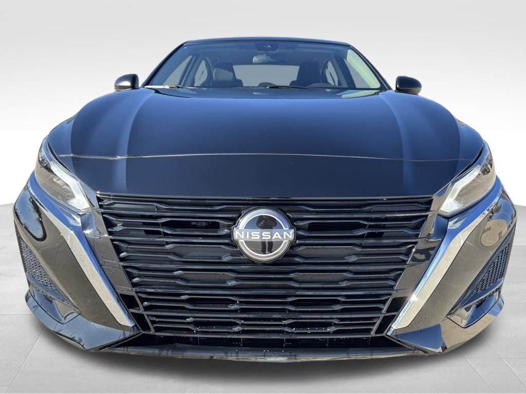 Used 2025 Nissan Altima 2.5 S image 3