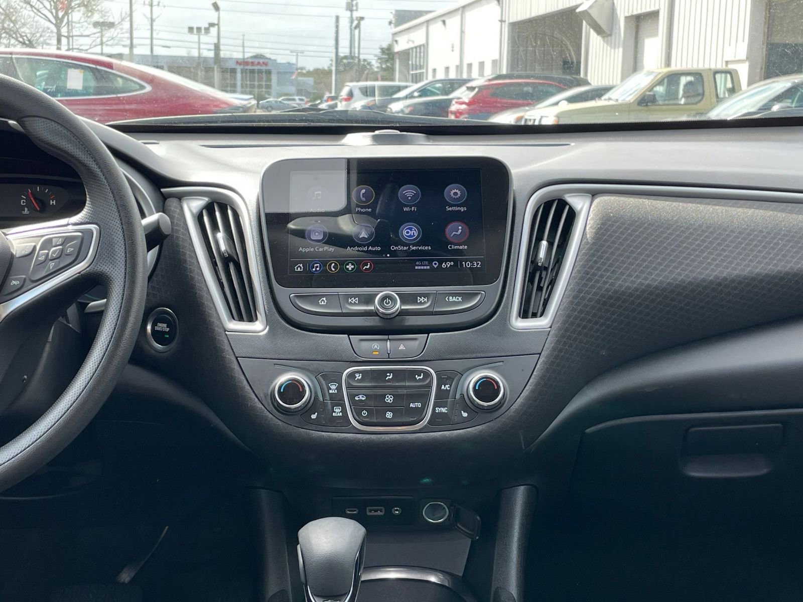 Used 2024 Chevrolet Malibu LT FWD image 17