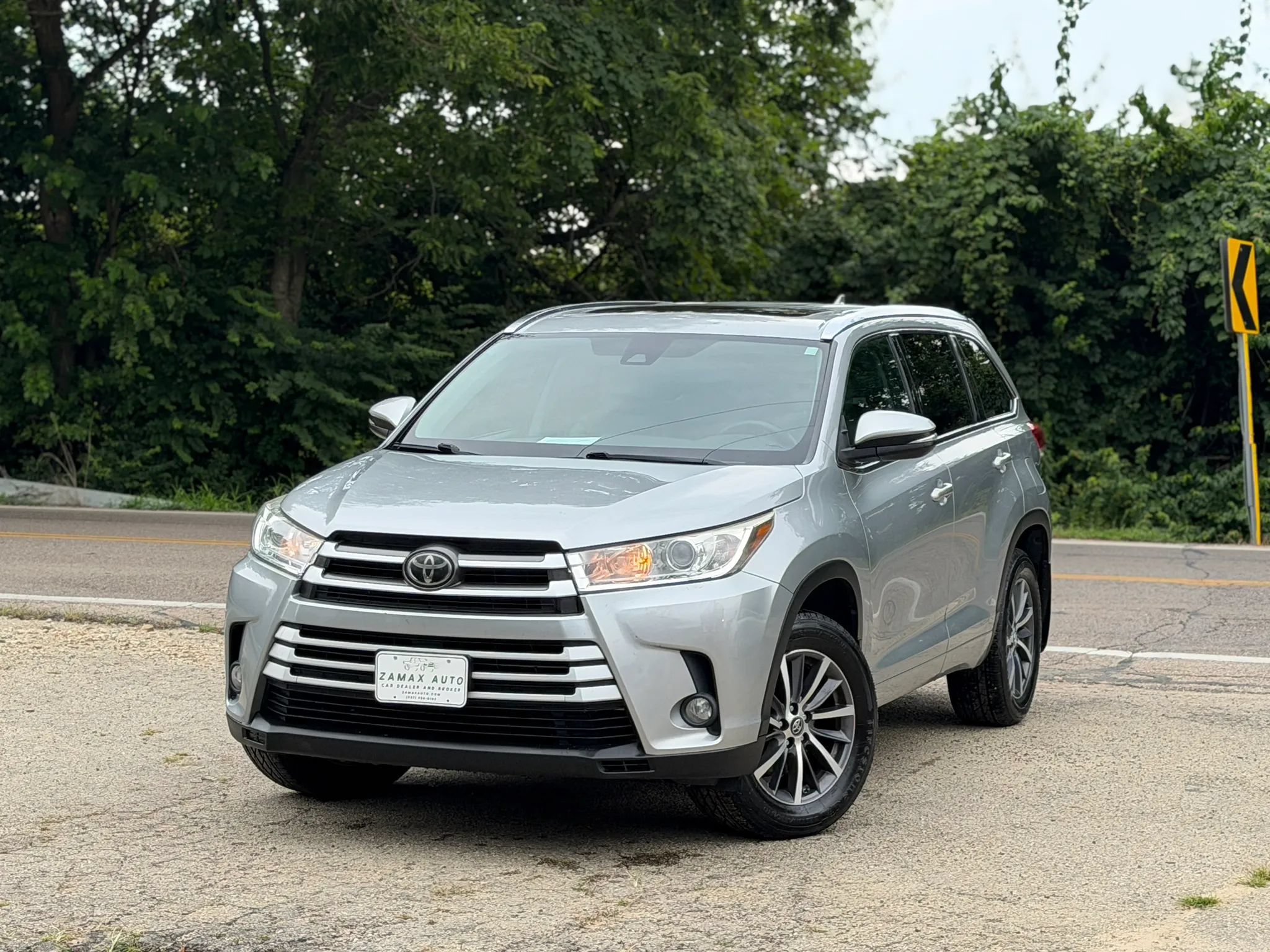 Used 2017 Toyota Highlander XLE w/ Carpet Mat Package