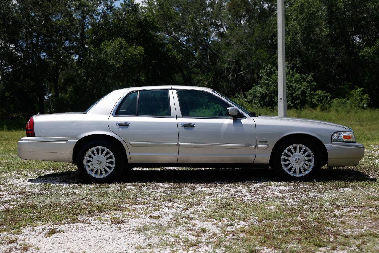 Used 2009 Mercury Grand Marquis LS RWD image 13