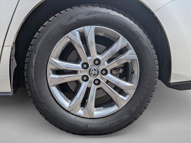 Used 2021 Toyota Sienna Platinum image 9
