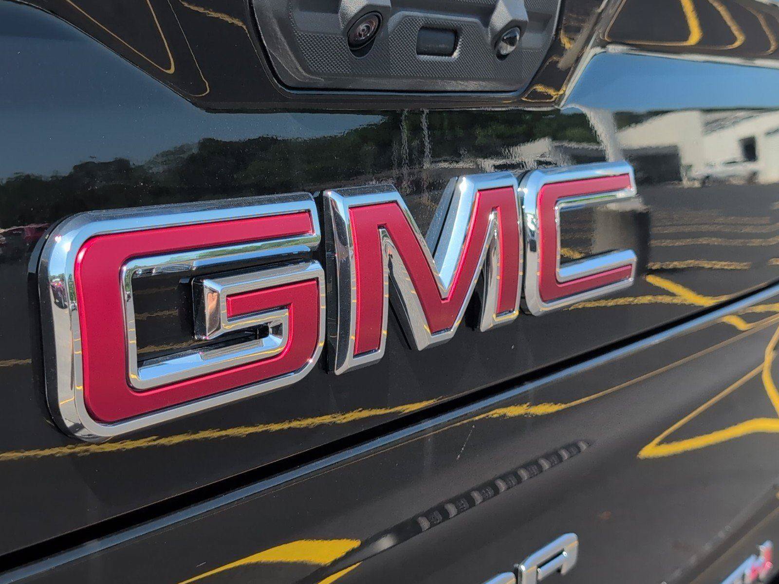 New 2026 GMC Sierra 2500 AT4 w/ AT4 Premium Plus Package AWD/4WD image 4