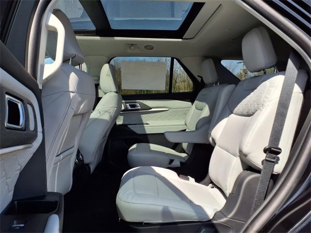 New 2025 Ford Explorer Platinum w/ LUX Leather Package image 13