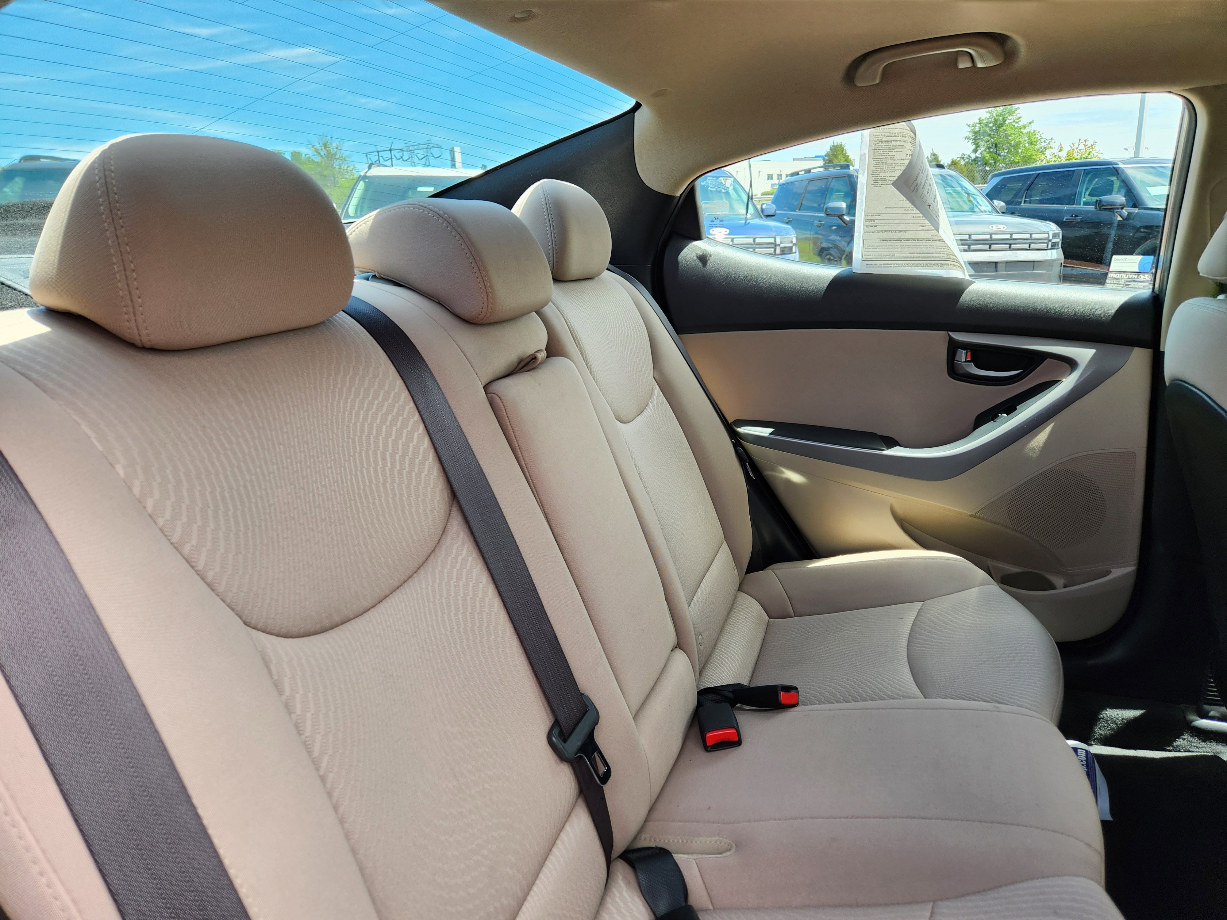 Used 2014 Hyundai Elantra SE w/ Option Group 02 FWD image 15