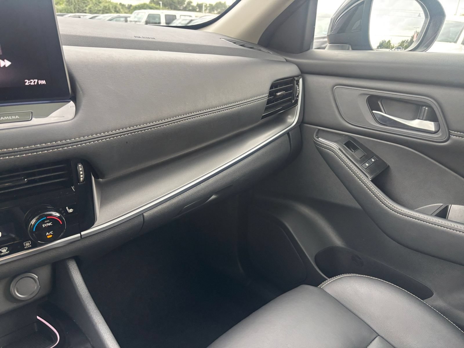 Used 2026 Nissan Rogue SL FWD image 37
