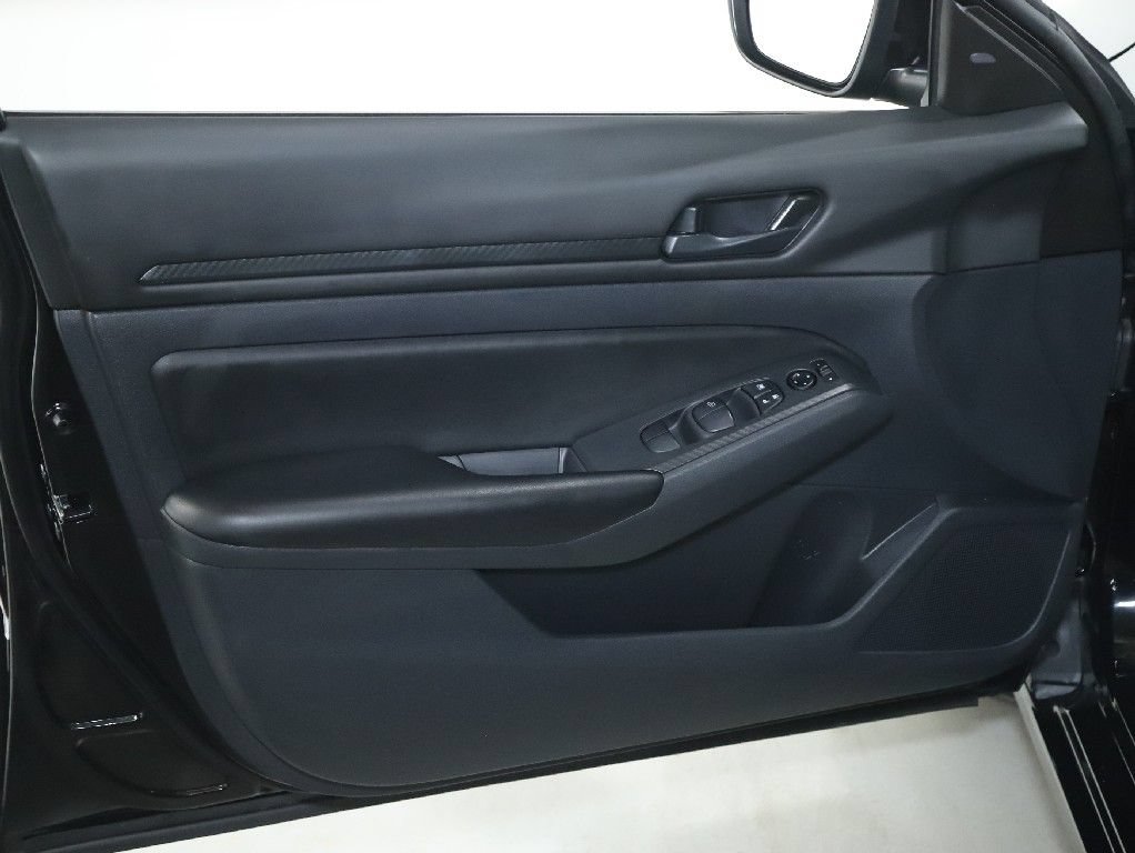 Used 2023 Nissan Altima 2.5 S FWD image 15