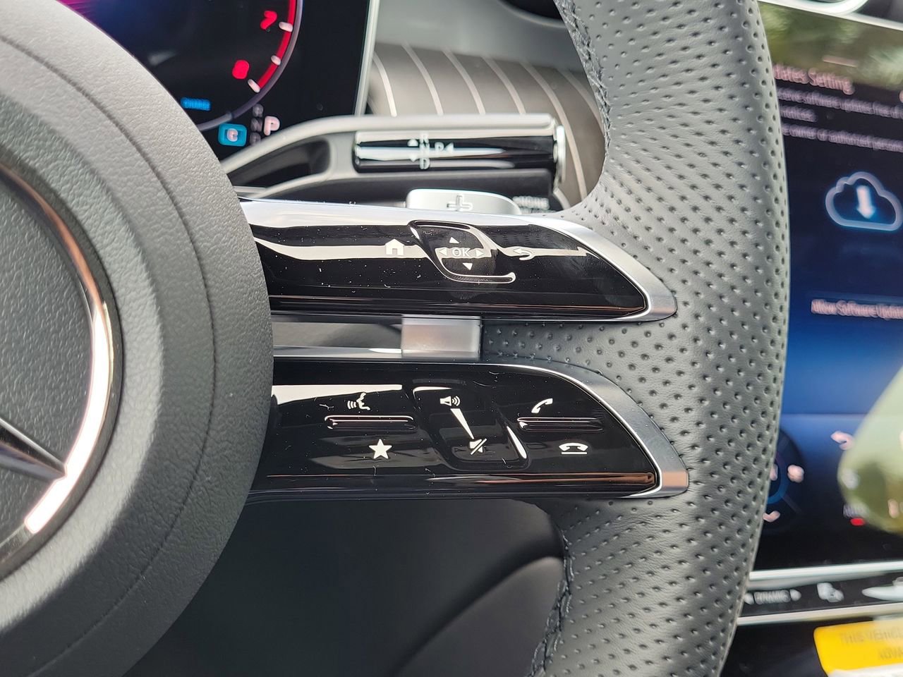 New 2026 Mercedes-Benz GLC 300 image 30