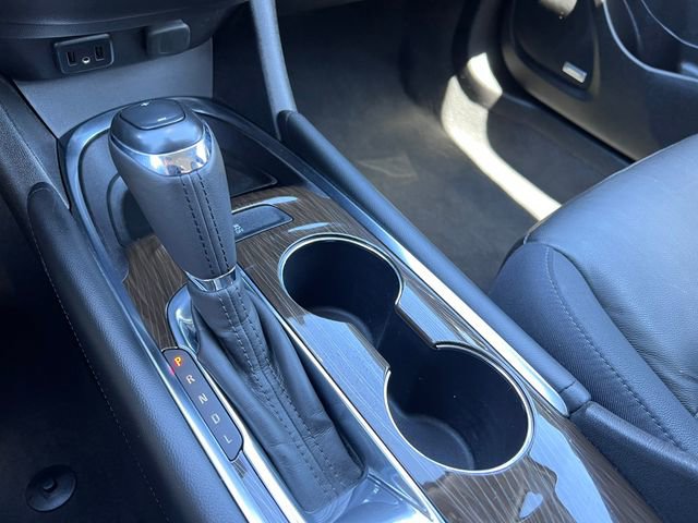 Used 2017 Chevrolet Malibu Premier FWD image 23