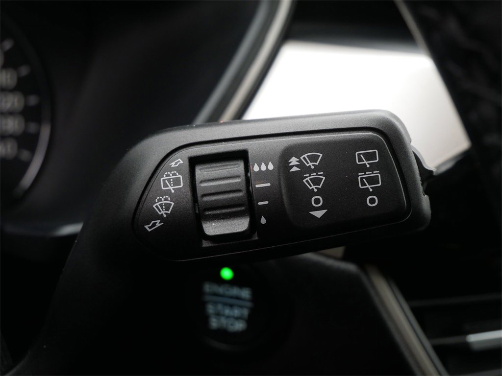 Used 2022 Ford Escape SE w/ Cold Weather Package image 24