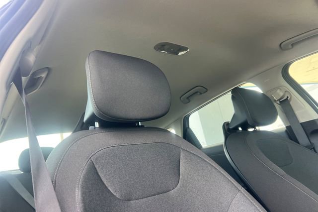 Used 2025 Kia K4 image 19