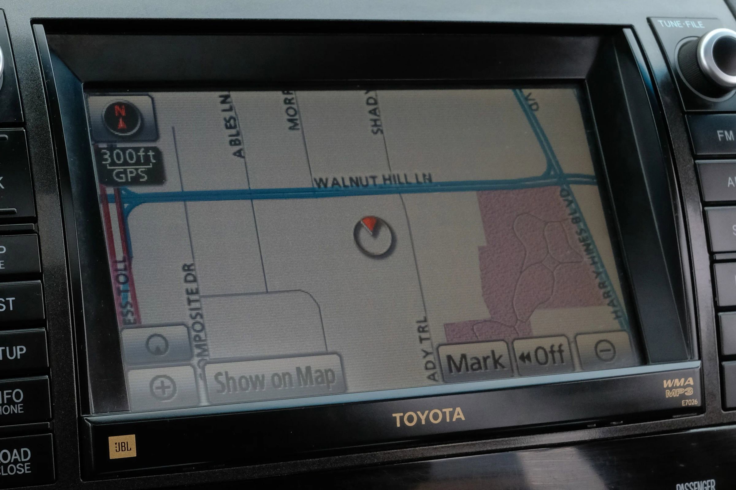 Used 2011 Toyota Sequoia Platinum AWD/4WD image 23