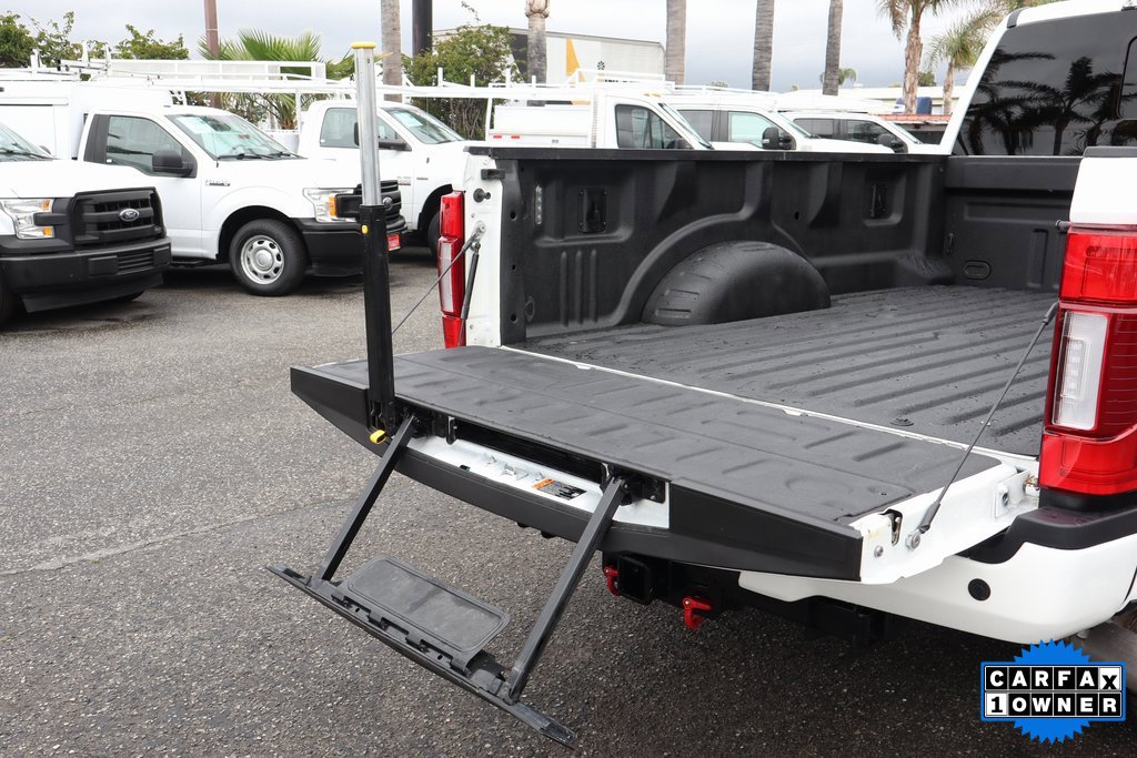 Used 2022 Ford F350 Lariat w/ Black Appearance Package image 9