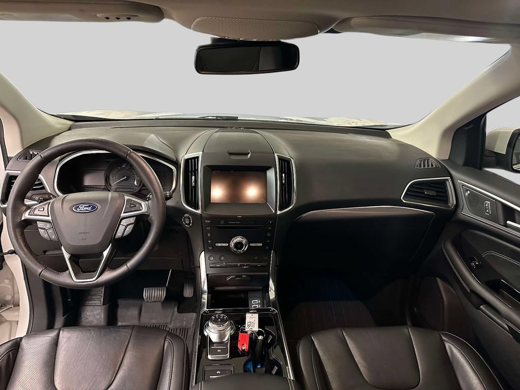 Used 2019 Ford Edge Titanium w/ Equipment Group 301A AWD/4WD image 23