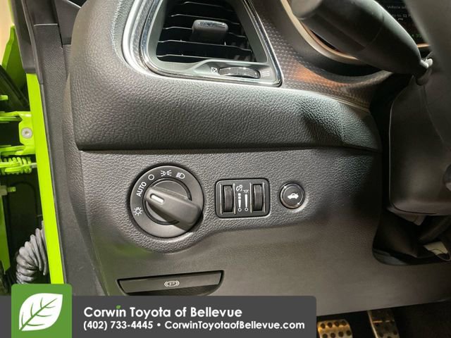 Used 2015 Dodge Challenger SRT Hellcat image 19