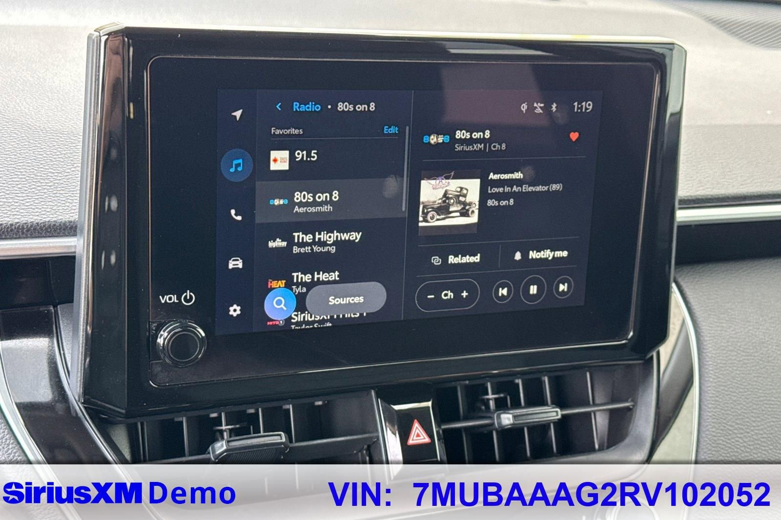 Used 2024 Toyota Corolla Cross LE image 28