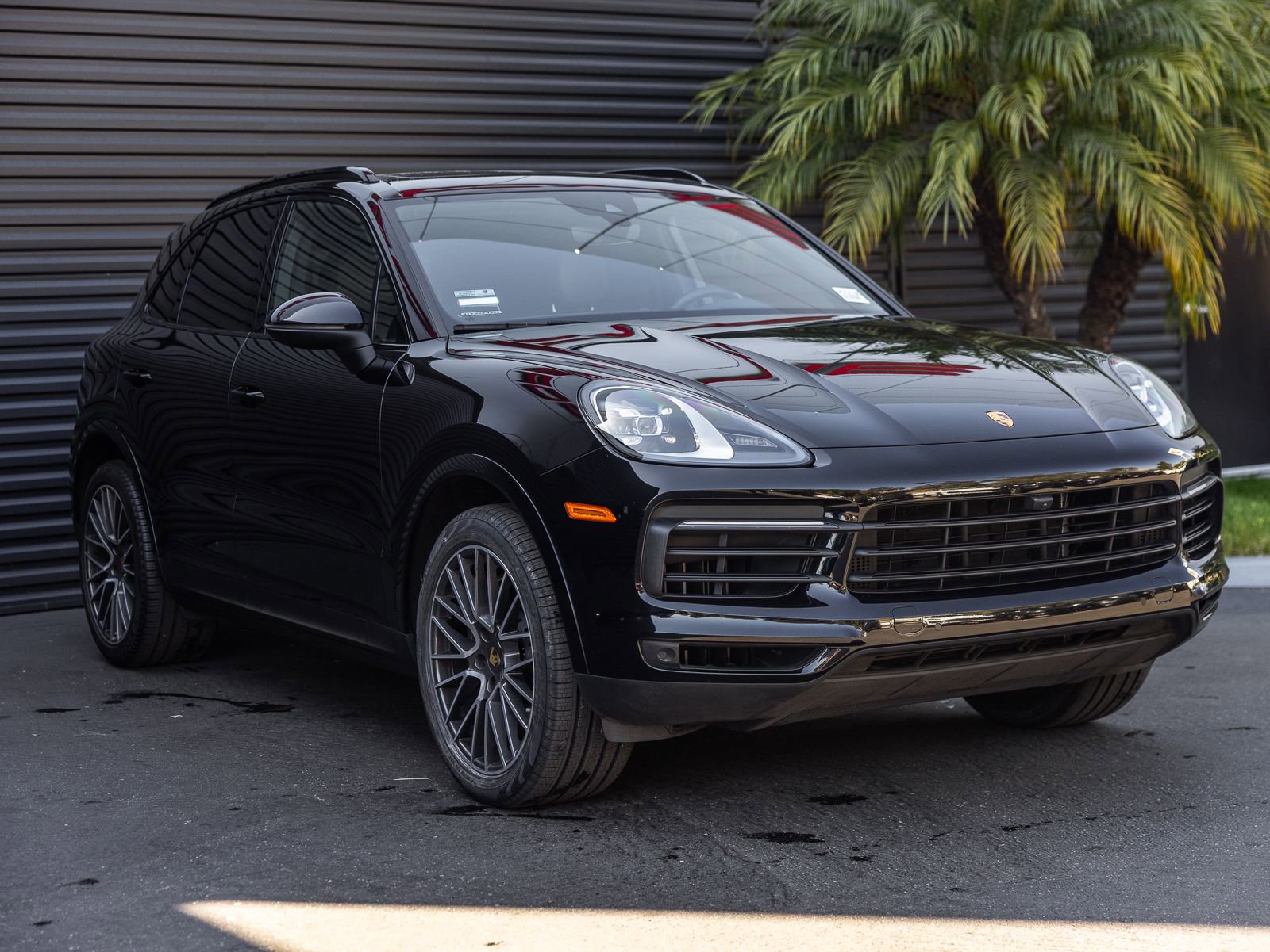 Certified 2023 Porsche Cayenne AWD/4WD image 6