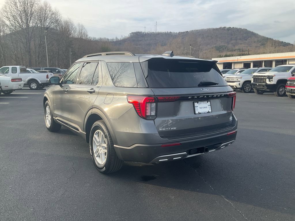 New 2026 Ford Explorer Active w/ Active Comfort Package image 7