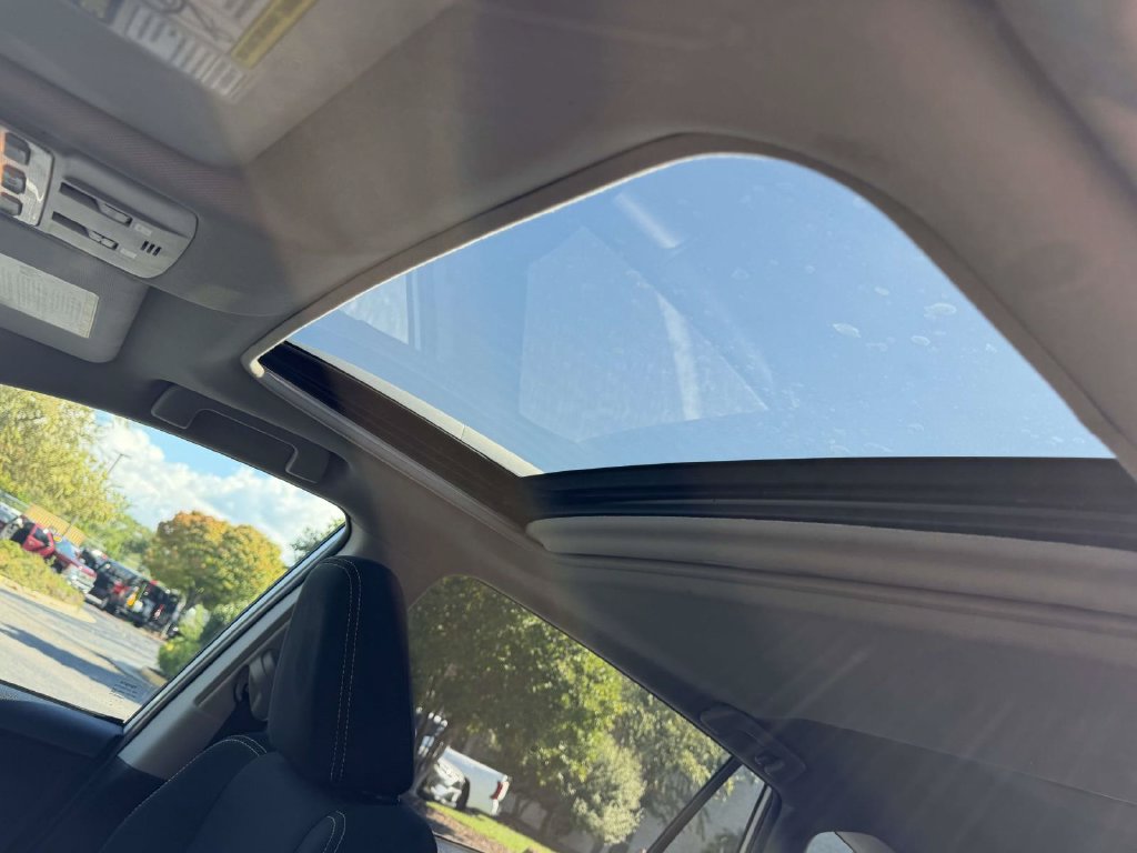 Used 2013 Toyota RAV4 XLE FWD image 17