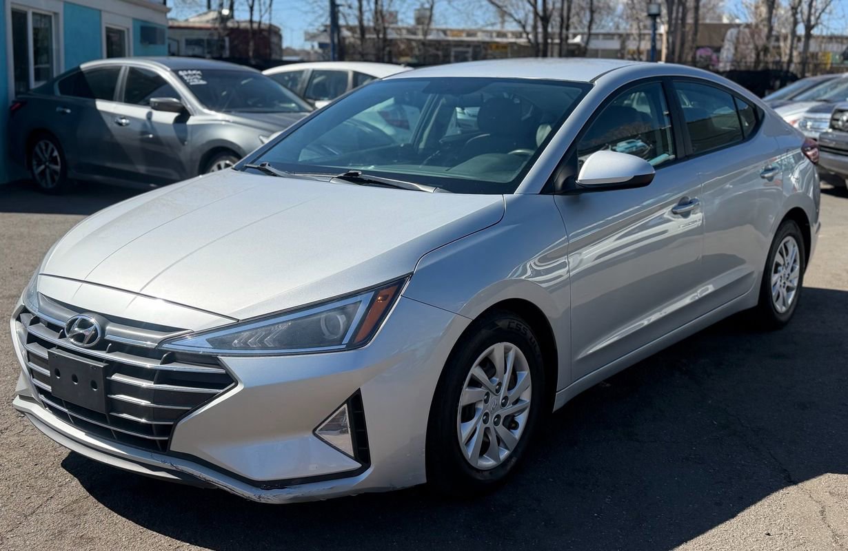 Used 2019 Hyundai Elantra SE FWD image 4