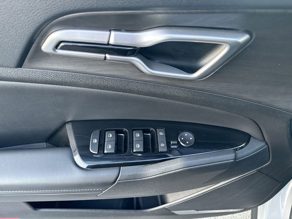 Used 2023 Kia Sportage X-Line w/ X-Line Premium Package image 15