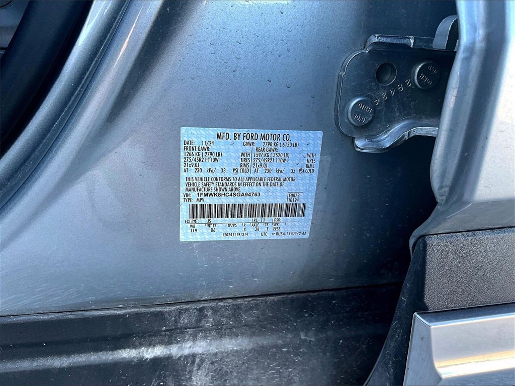 Used 2025 Ford Explorer Platinum w/ Ultimate Package image 34