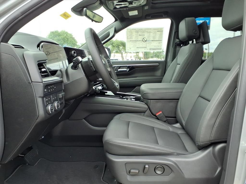 New 2026 Chevrolet Suburban Z71 w/ Z71 Off-Road Package AWD/4WD image 17