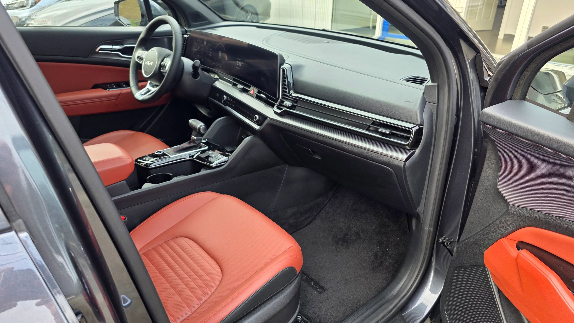 Used 2023 Kia Sportage SX image 12