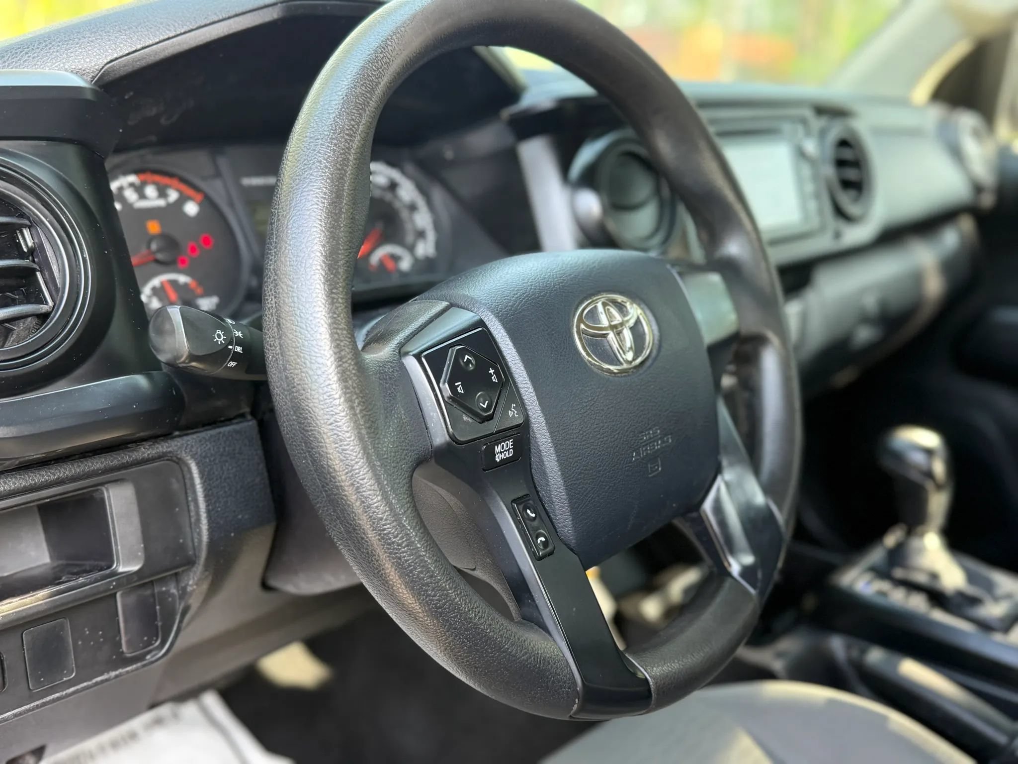 Used 2016 Toyota Tacoma SR w/ SR Convenience Package RWD image 7