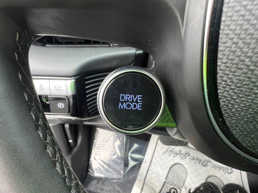 Used 2024 Hyundai Ioniq 5 Limited image 19