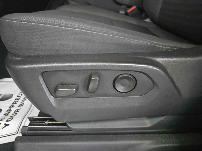 Used 2025 Chevrolet Silverado 1500 LT AWD/4WD image 18
