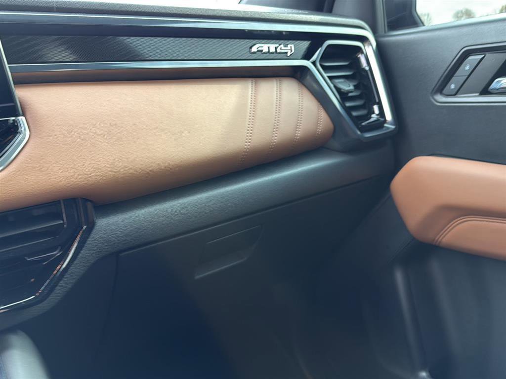 Used 2024 GMC Canyon AT4 w/ Canyon Safety Plus Package image 30