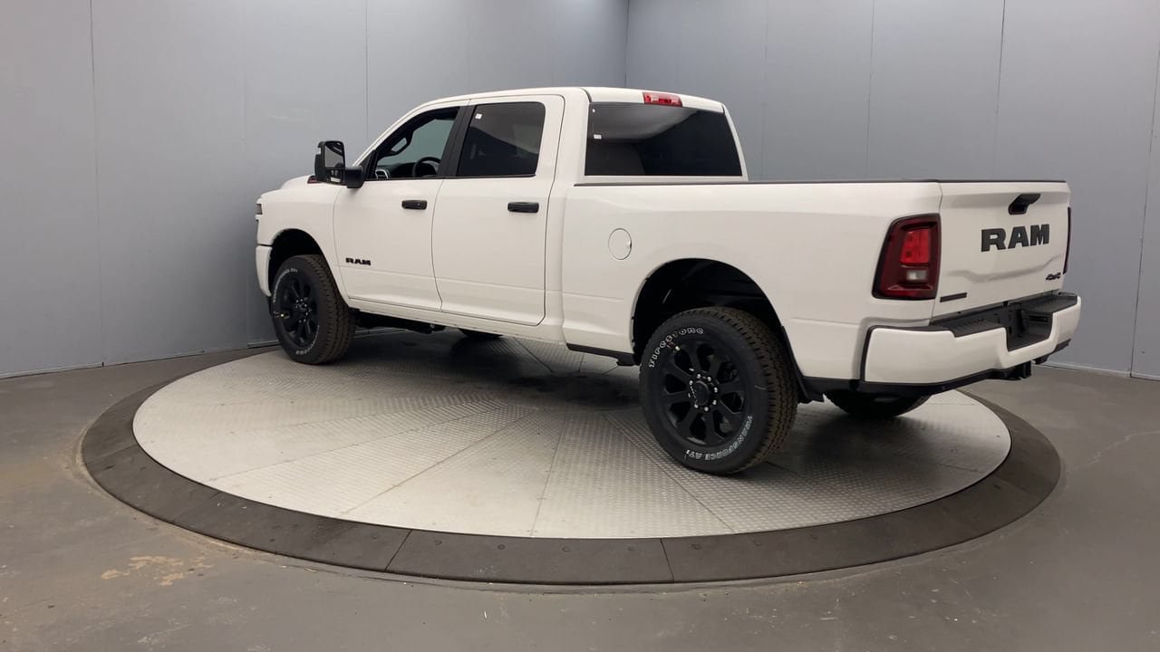 New 2026 RAM 2500 Big Horn AWD/4WD image 3