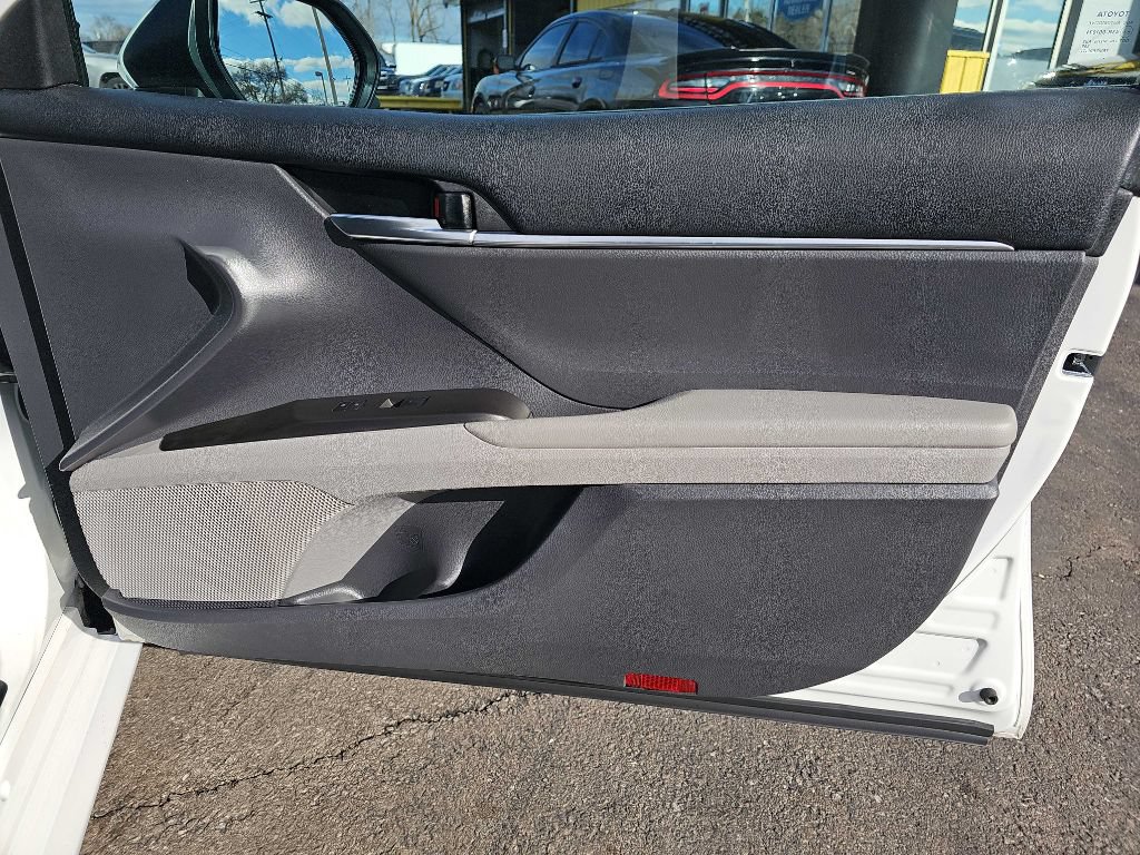 Used 2021 Toyota Camry LE FWD image 53