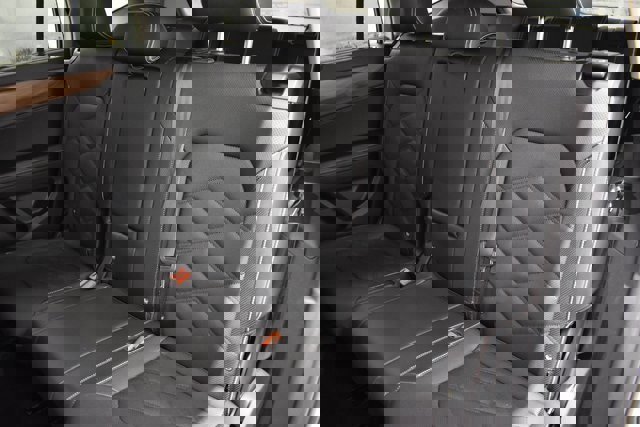 Used 2025 Volkswagen Atlas SE image 7