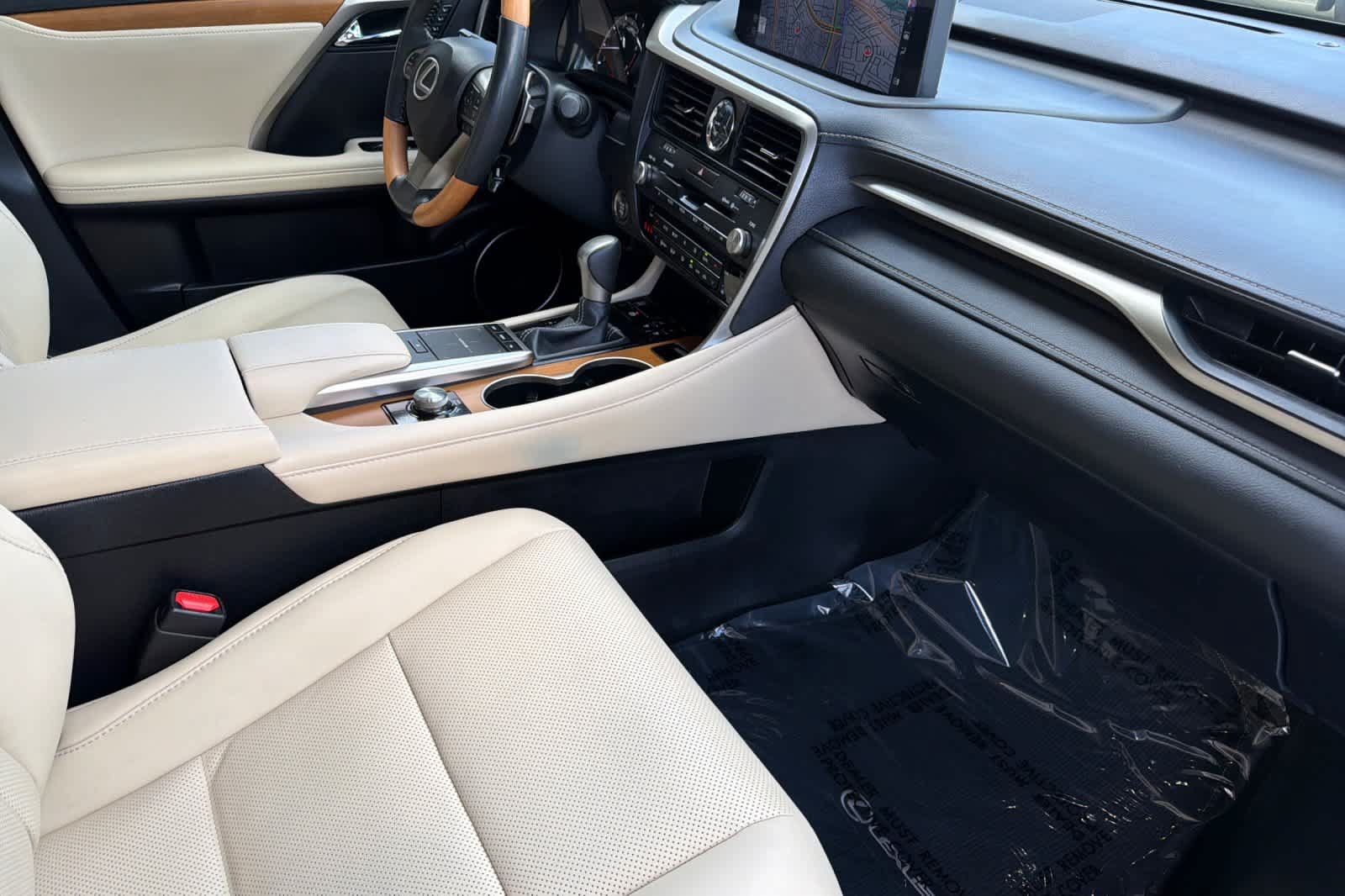 Certified 2022 Lexus RX 350 FWD w/ Premium Package image 17
