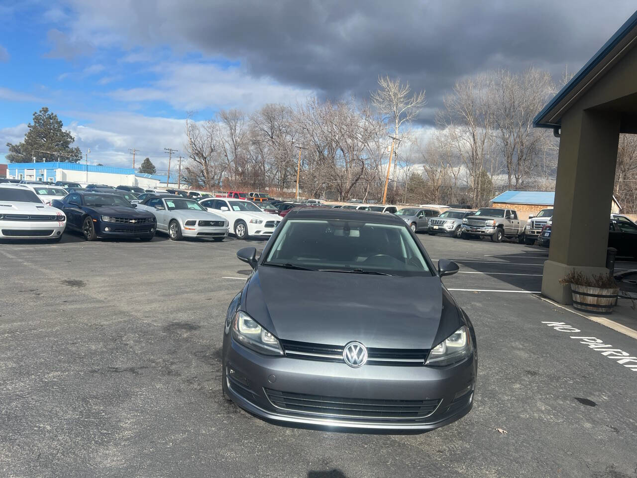 Used 2015 Volkswagen Golf SEL image 3