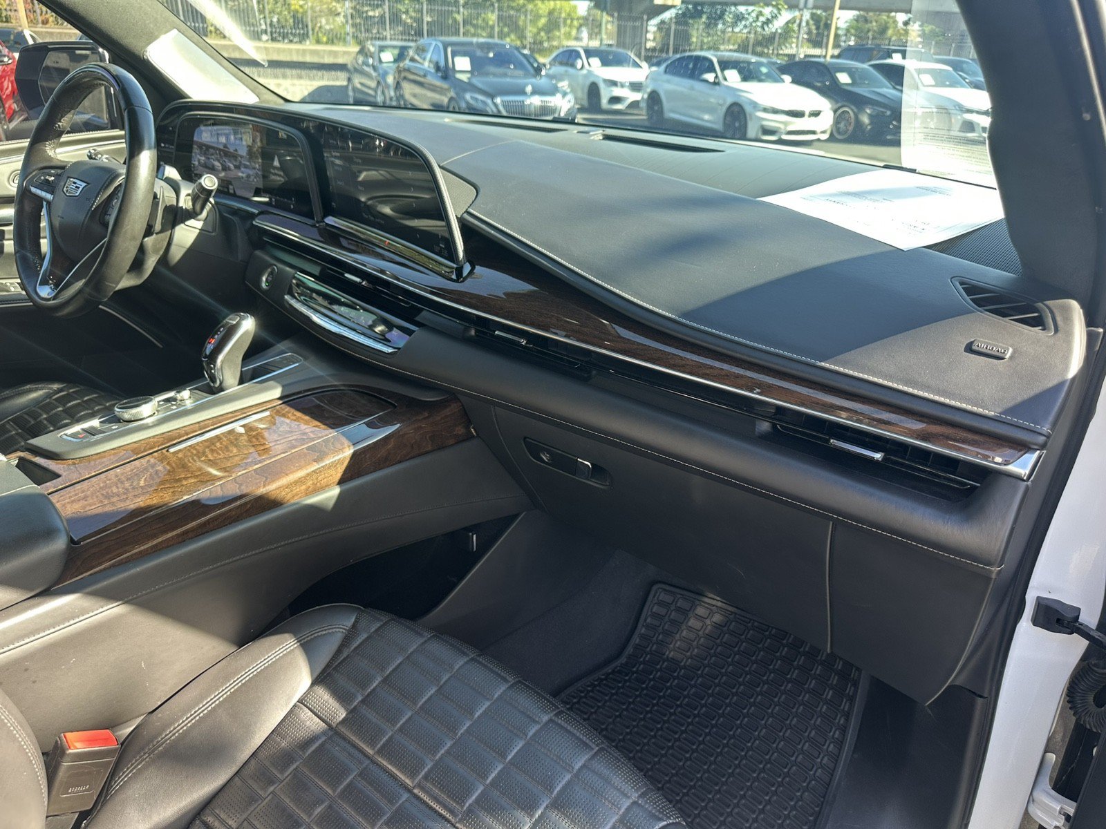 Used 2021 Cadillac Escalade Sport Platinum w/ LPO, ONYX Package AWD/4WD image 21