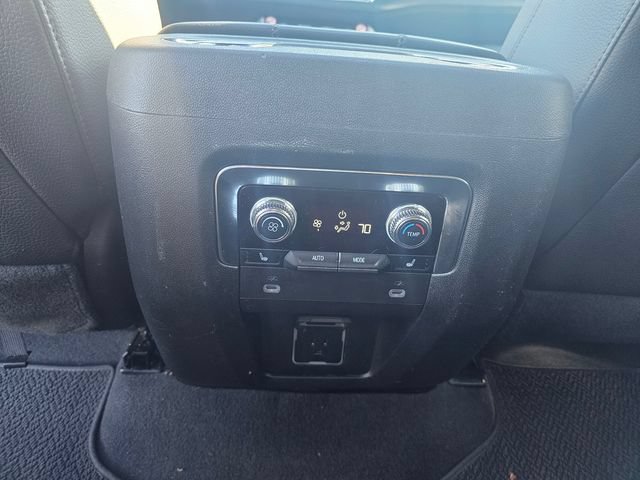 Used 2024 GMC Yukon Denali RWD image 24