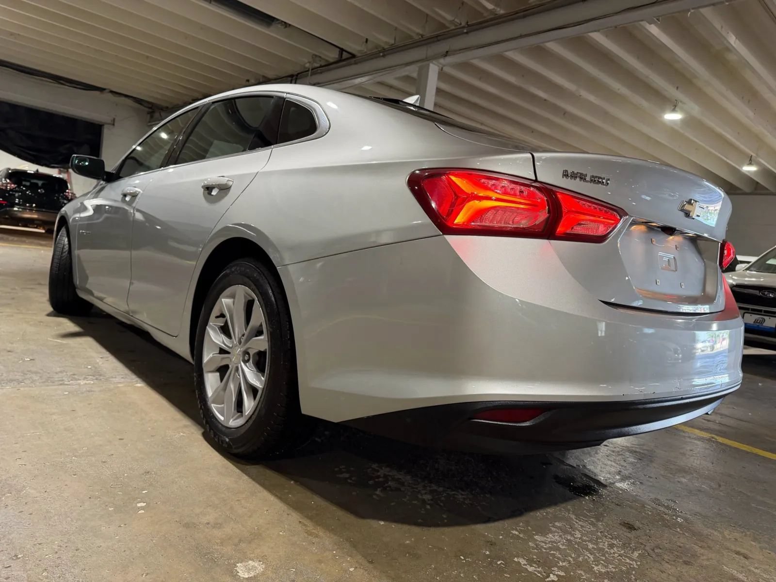 Used 2019 Chevrolet Malibu LT FWD image 3